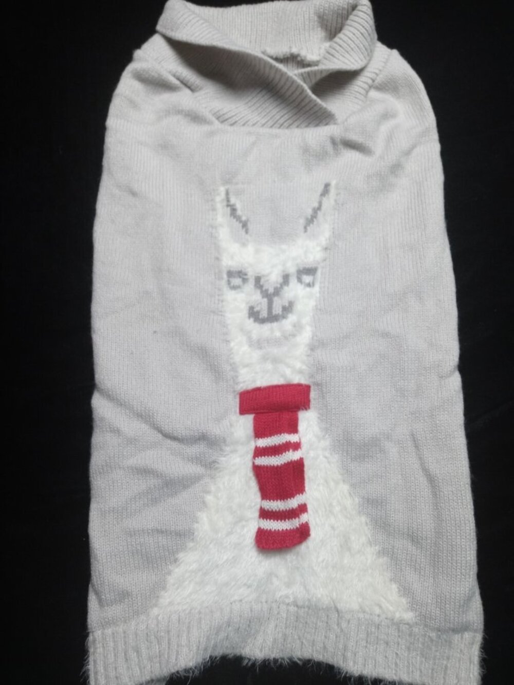 JINGLES & JOY HOLIDAY YAMA DOG SWEATER CHRISTMAS BEIGE SIZE LARGE L 100% ACRYLIC
